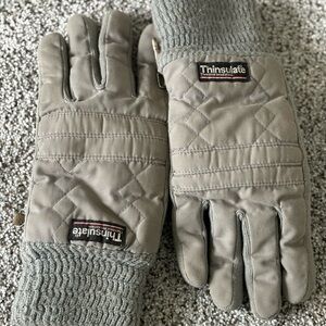 3M Thinsulate Gray Quilted Gloves